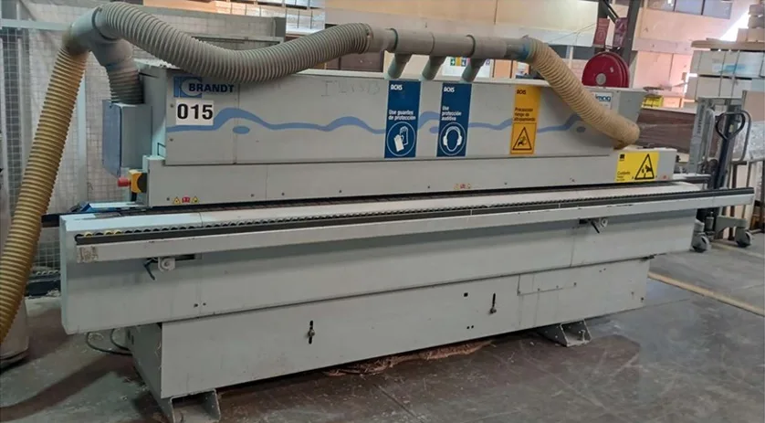 Enchapadora Brandt KDF 220 C - fotografía 1